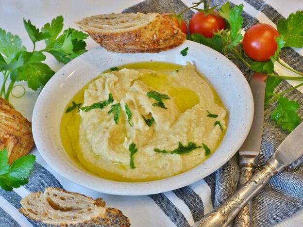 El hummus de edamame va a ser tu plato healthy favorito de la temporada