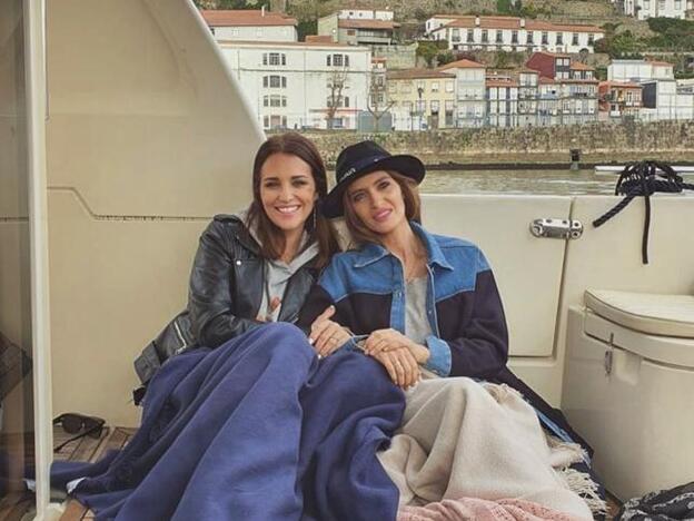 Los looks que Sara Carbonero y Paula Echevarría han llevado en su fin de semana juntas en Oporto