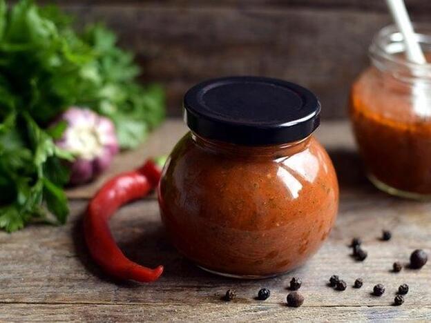 3 salsas a base de frutos secos para llevar tus platos a otro nivel