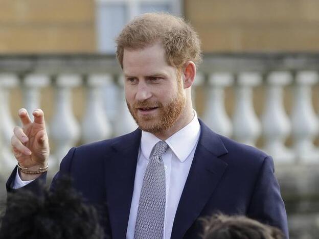 El vídeo con el que el príncipe Harry anuncia que grabará una canción con Bon Jovi