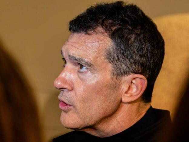 Antonio Banderas matiza su afirmación sobre que está arruinado