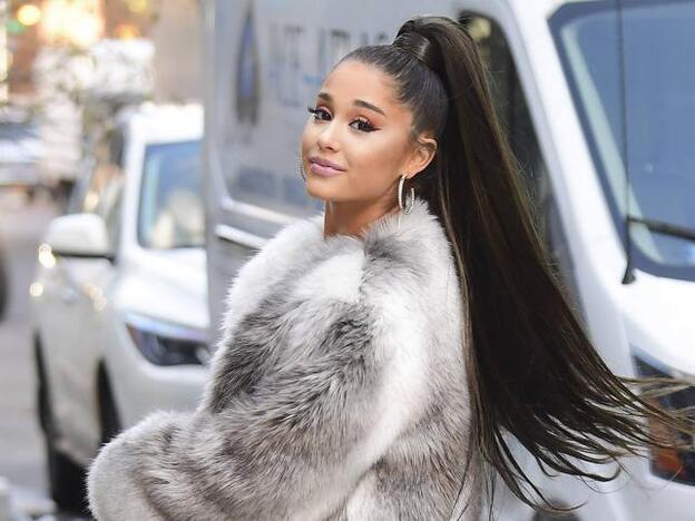 Ariana Grande pone fin a su relación con Mikey Foster
