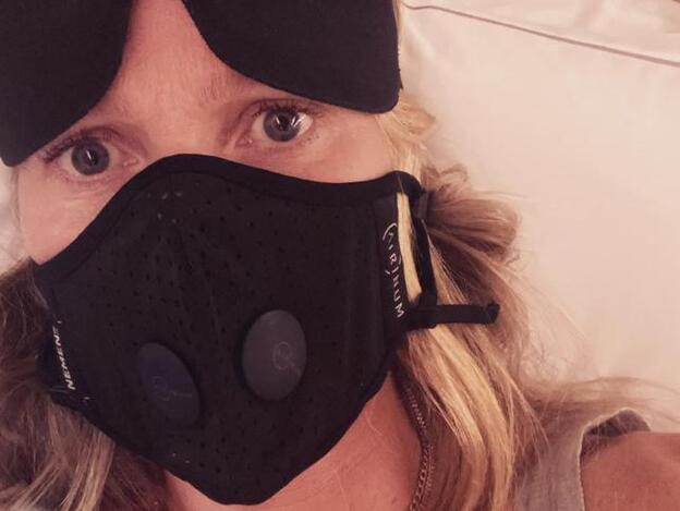Lo sentimos Gwyneth, el coronavirus ha llegado para quedarse (y los chistes sobre él y tu mascarilla también). ¿Pero es bueno para la salud que nos riamos (tanto) de un virus?