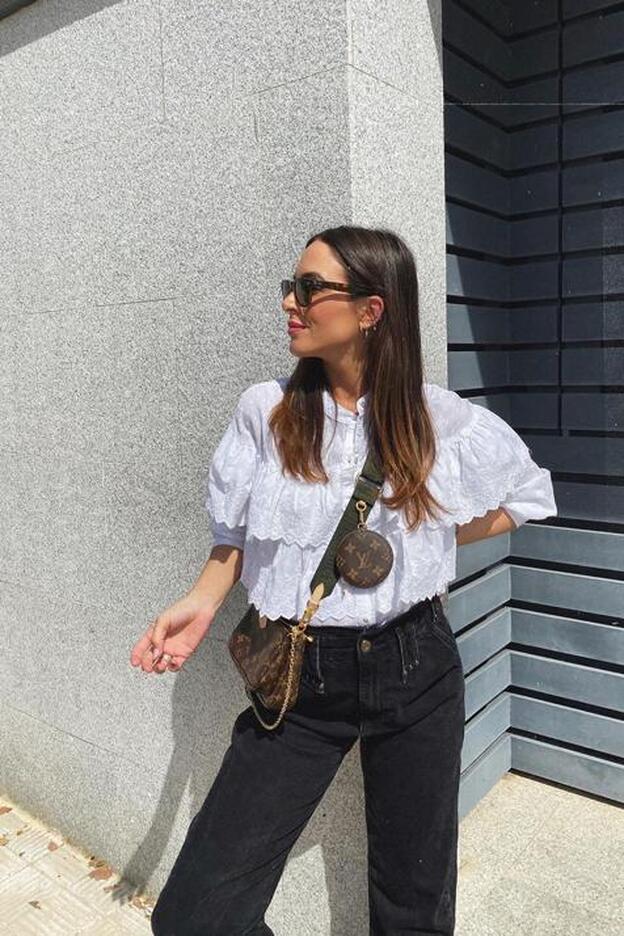 La camisa romántica de Rocío Osorno que vas a querer ponerte con todos tus vaqueros