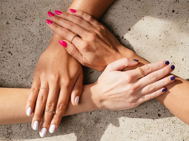 Dos alternativas a los geles de manos desinfectantes con alcohol para protegerte del coronavirus que todavía no se han agotado