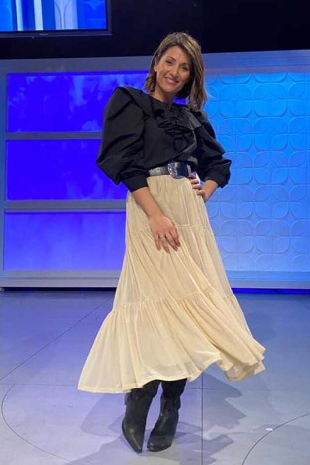 Nagore Robles tiene la falda perfecta para combinarla con todo esta temporada