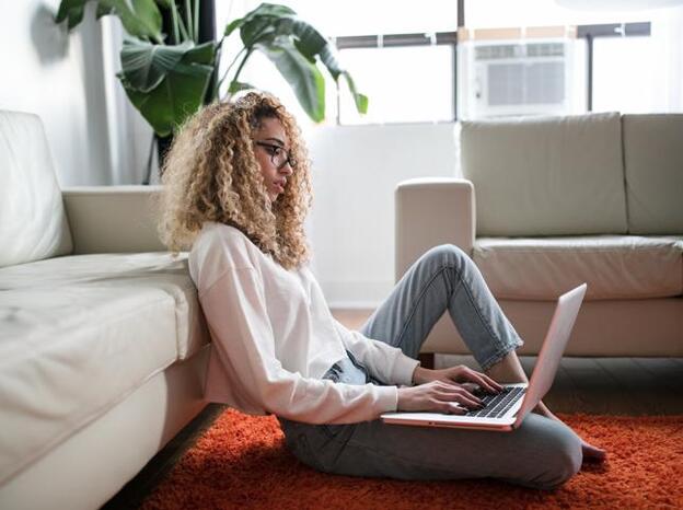 El presentismo digital ya está aquí. ¿Sabes que para teletrabajar tienes que aprender (también) a desconectar? Te enseñamos las claves para que logres hacerlo