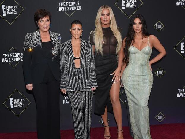 Prepárate para quedarte sin habla al conocer el listado de influencers idénticas a las Kardashian