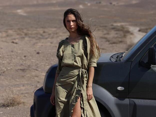 Tres petos denim para copiar el look casero de Grace Villareal