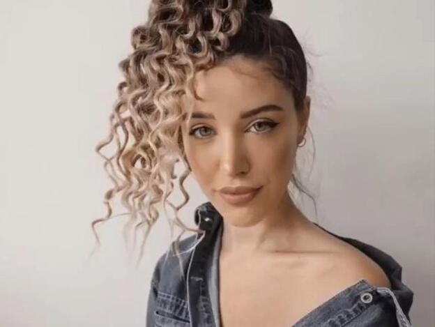 El peinado viral de Teresa Bass para el que solo necesitarás ¡un lápiz!