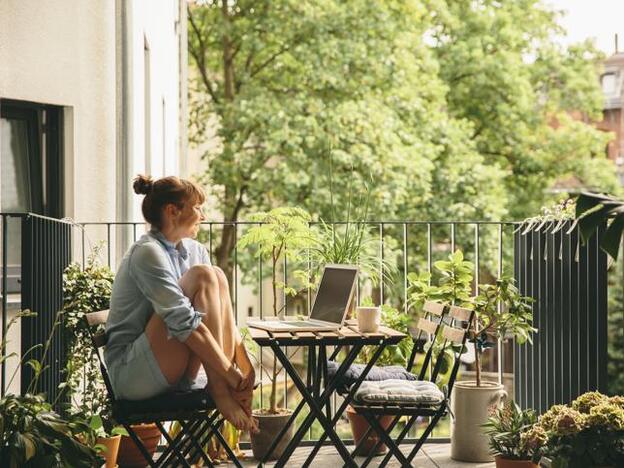 Cómo decorar tu balcón y hacerlo más acogedor