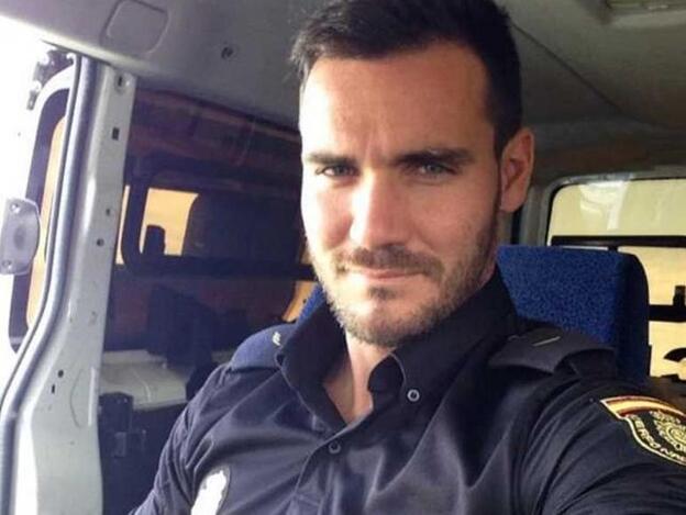 Saúl Craviotto vuelve a ejercer de Policía Nacional ante la crisis del coronavirus