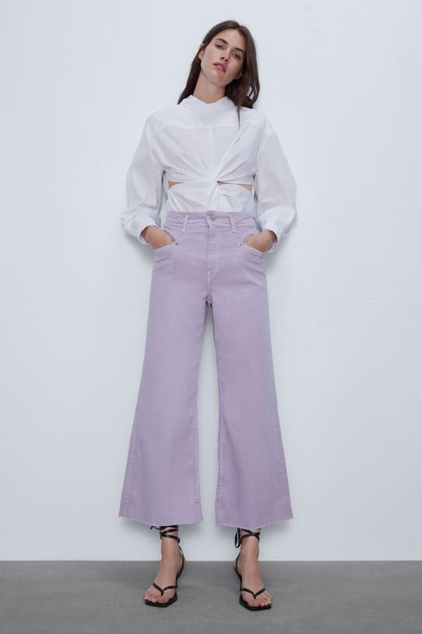 Vaqueros de colores: la nueva propuesta de Zara que arrasa esta primavera