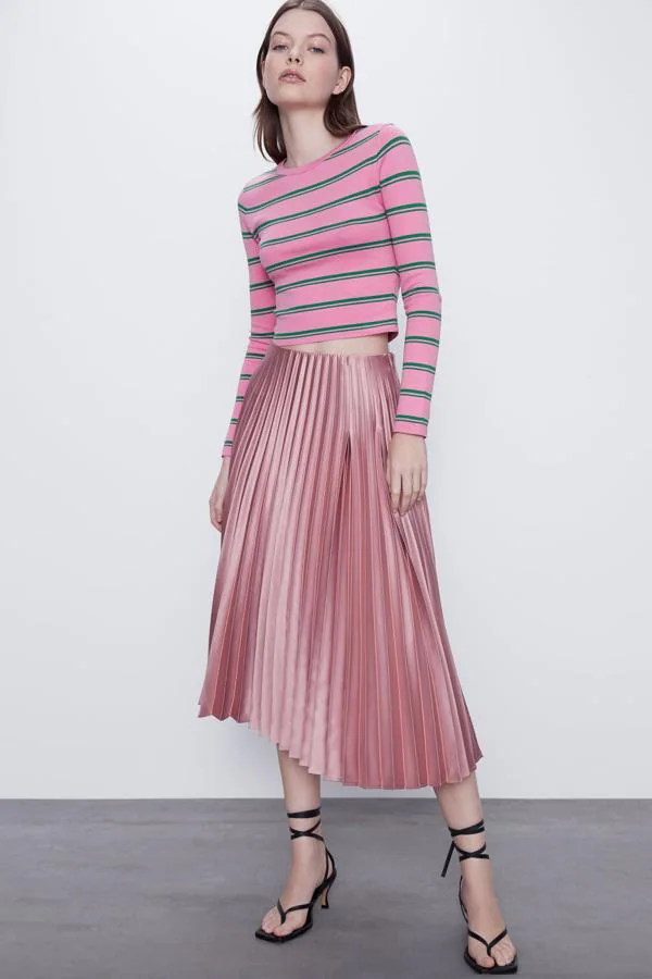 Siete faldas plisadas preciosas que puedes comprar en Zara por menos de 13 euros