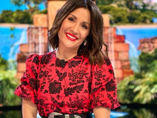 El vestido con estampado de lentejuelas de Nagore Robles que sienta de maravilla y puedes comprar rebajado