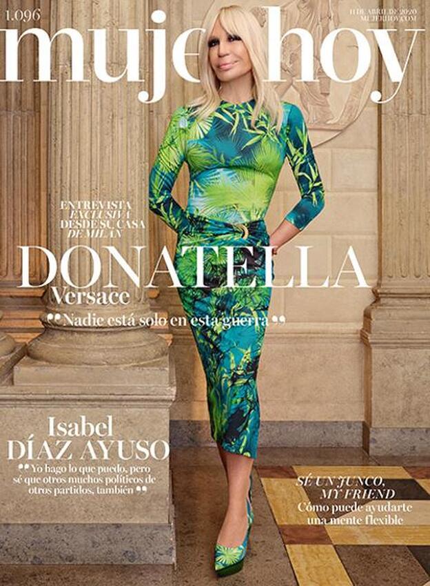 Donatella Versace en exclusiva, portada de Mujerhoy