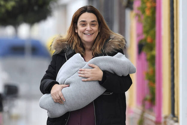 Toñi Moreno cuenta cómo está viviendo el confinamiento con su recién estrenada maternidad como elemento añadido. Pincha sobre la foto para ver los famosos que han sido o van a ser padres este 2020./gtres.