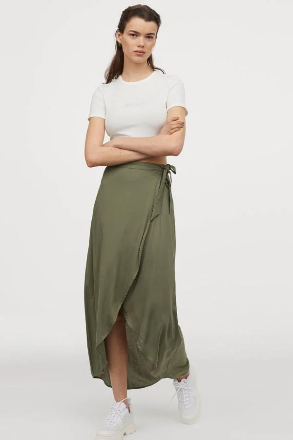 compañero Infantil entrega a domicilio Fotos: Las faldas cruzadas y con lazo, la nueva tendencia protagonista de  la colección de H&M | Mujer Hoy