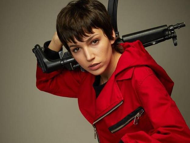 Por qué vas a querer copiar el pelo corto de Tokio (Úrsula Corberó) en La casa de papel este verano