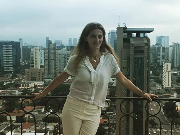Carolina Larriera reside en la actualidad en Río de Janeiro, donde continúa vinculada al trabajo en favor de los derechos humanos.