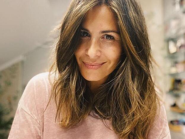 La original prenda que ha usado Nuria Roca para disimular los kilos que ha cogido durante la cuarentena ¡Trucazo!