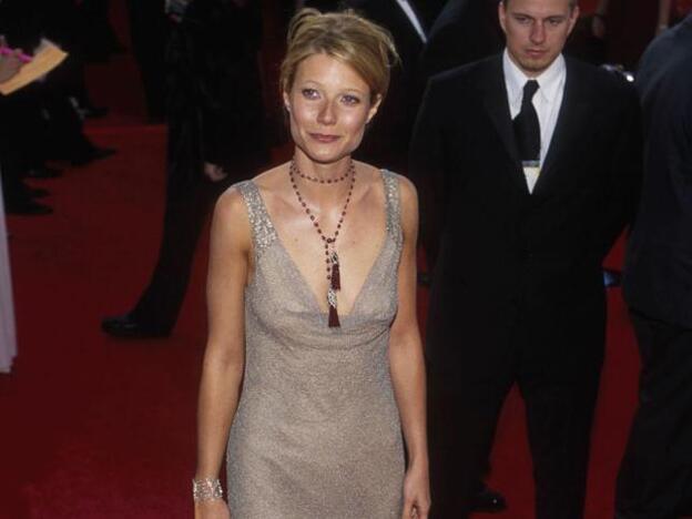 El Calvin Klein que Gwyneth Paltrow usó en los Oscar 2000, a subasta con fines benéficos