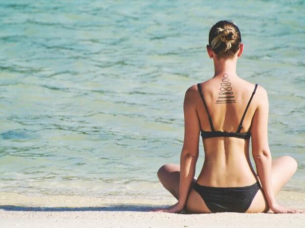 ¿Por qué deberías hacer 15 minutos de yoga restaurativo al día? He aquí las razones