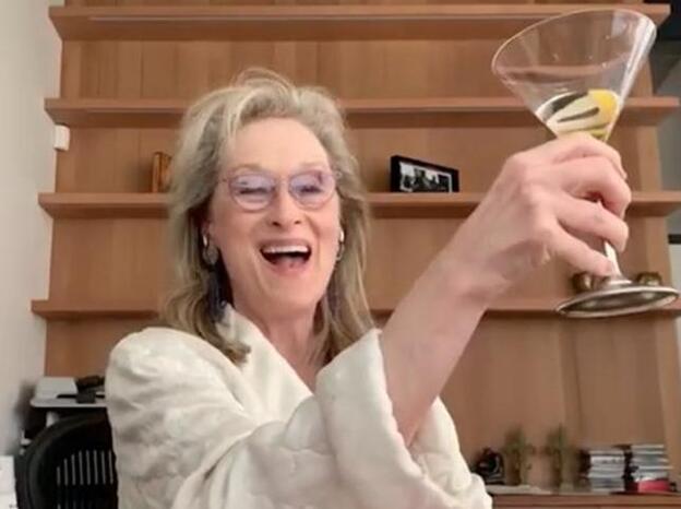 Esta es la imagen de Meryl Streep (a la que admiramos, como a todas las mujeres de la lista que encontrarás pinchando en la foto) que se ha convertido en viral./redes.