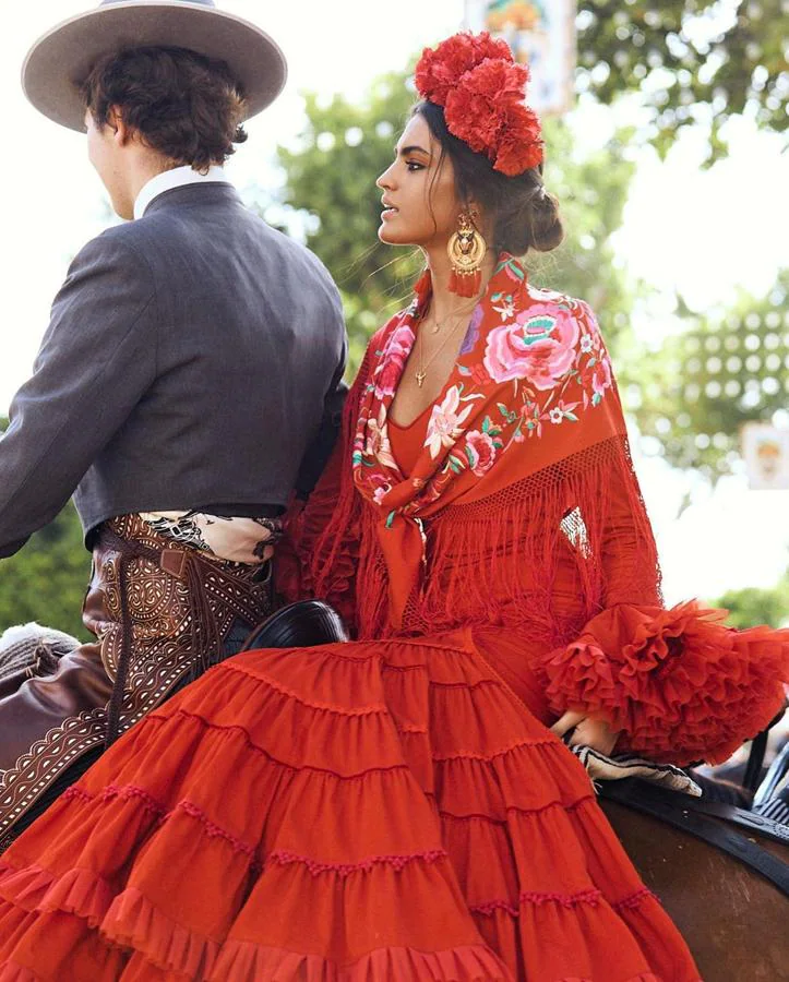 Fotos: Las influencers recuerdan la Feria de Abril con sus mejores vestidos  de flamenca | Mujer Hoy