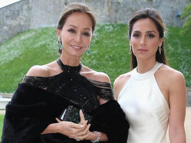 Tamara Falcó comparte una foto inédita en brazos de su madre, Isabel Preysler