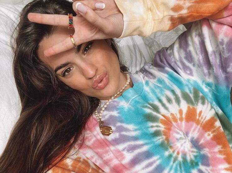 15 prendas tie dye para unirte a la tendencia favorita de las celebrities e influencers