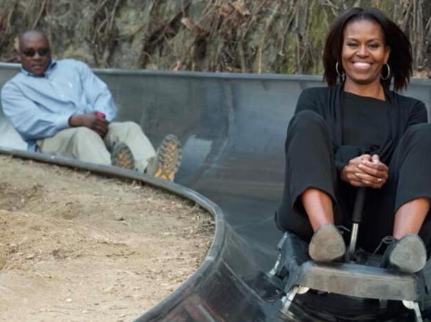 Michelle Obama junto a Allen Taylor en una imagen de su documental en Netflix./netflix.