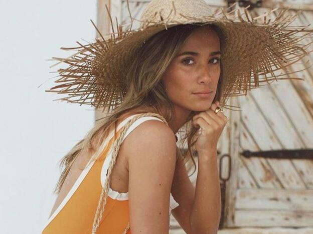 María Pombo se une a la tendencia de la manicura a todo color con un diseño muy veraniego que ha triunfado en Instagram