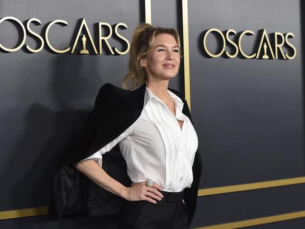 Renée Zellweger ama tanto este bolso que lleva 16 años usándolo sin parar (y tenemos clones)