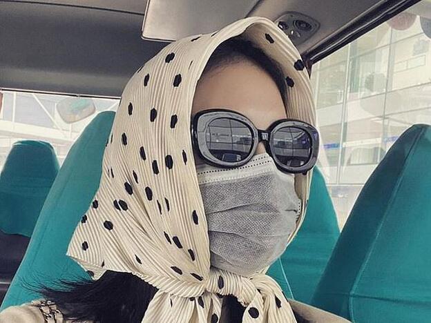 Cómo evitar los brotes de acné, puntos negros e irritación que puede provocar el uso continuado de mascarilla