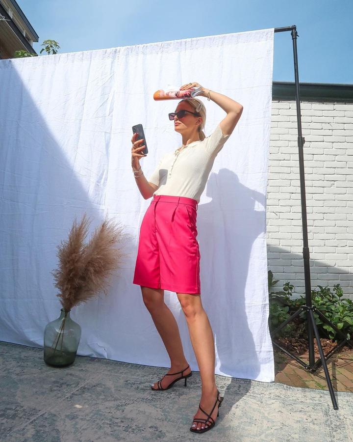 Esta influencer tiene todos los looks básicos que necesitas para la desescalada