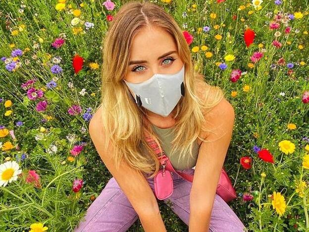 Cómo maquillarte con mascarilla: trucos para corregir imperfecciones en la zona de los ojos y abrir la mirada