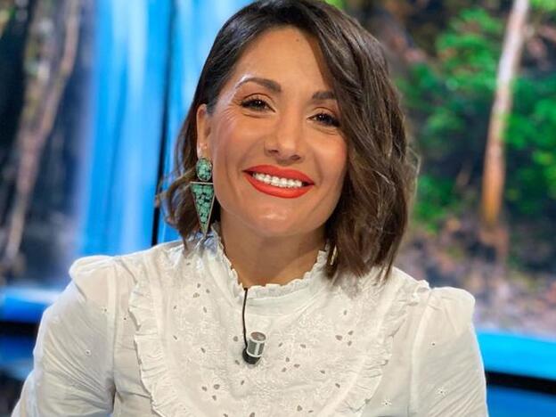 Nagore Robles se ha hecho con la blusa blanca de Zara que es perfecta para llevar con vaqueros