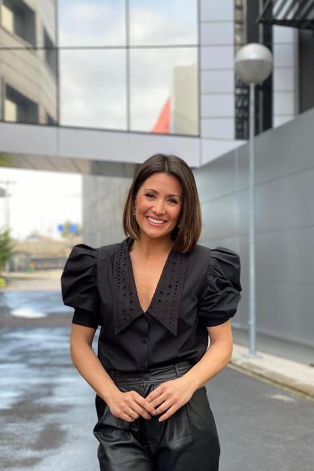 La última blazer de Nagore Robles viene cargada de tendencias y ahora puedes comprarla rebajada