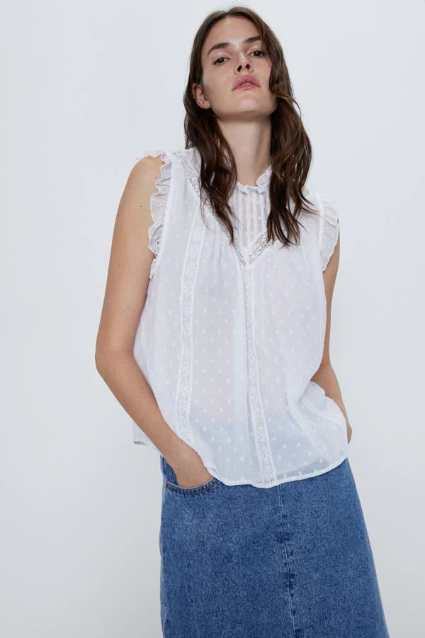 Fotos: Las blusas blancas de los Prices de Zara que te van a alegrar la semana | Mujer Hoy