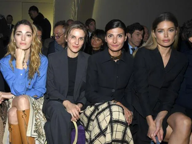 En enero de 2020, en el front row del desfile de alta costura de Dior, junto a Sofia Sanchez de Betak, Gaia Repossi y Doutzen Kroes.