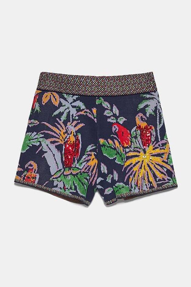 Shorts estampado de punto, de Zara.