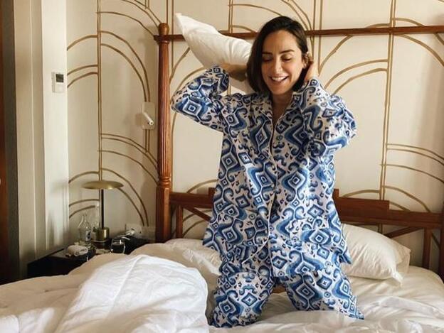 Tamara Falcó se une a la fiebre de las influencers con un original pijama estampado ‘made in Spain’