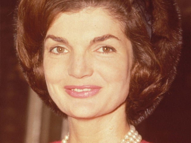 Después de conocer la rutina de belleza de Marilyn Monroe, descubre cómo se cuidaba Jackie Kennedy