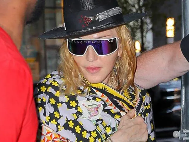 Madonna mata dos pájaros de un tiro: burla la censura de Instagram y consigue generar revuelo con su última imagen. Pincha sobre la foto para ver las imágenes de sus últimos 30 años como diva del pop./gtres.