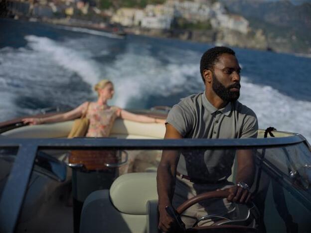 John David Washington será la estrella del verano (y no solo por ser el hijo de Denzel Washington)