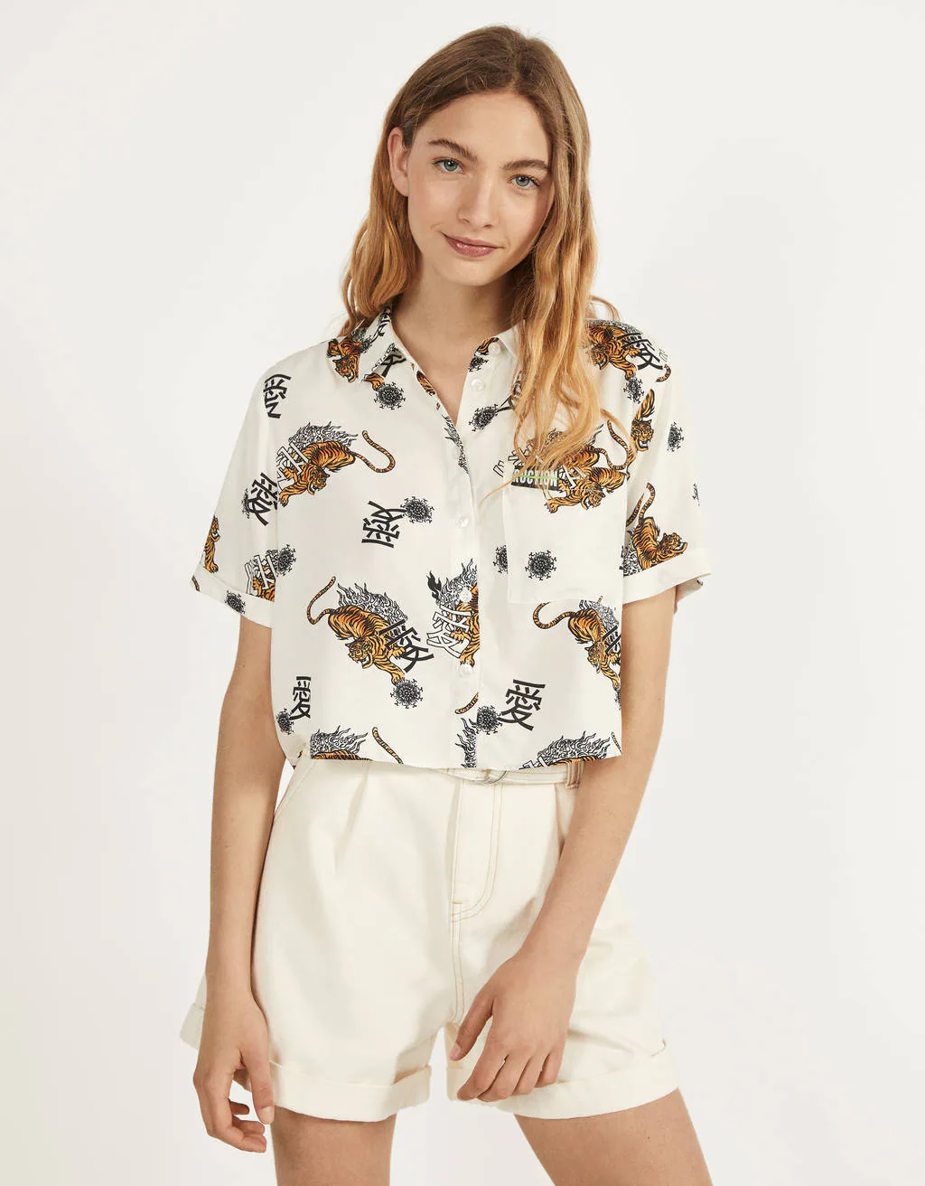 Blusas y camisas baratas para verano: la estampada