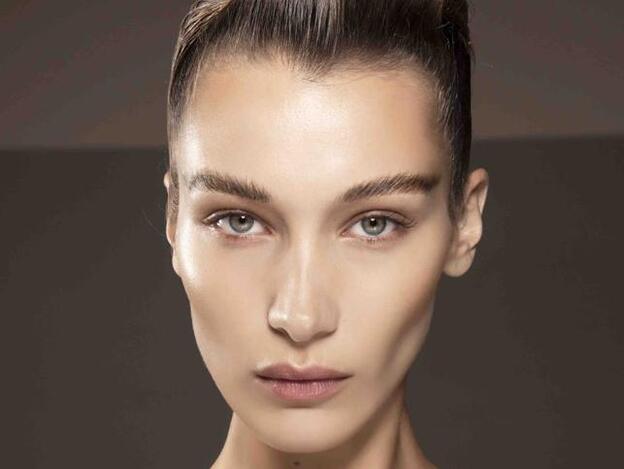 Sabemos por qué ha dejado de hacerte efecto el contorno de ojos: cambia de crema ya