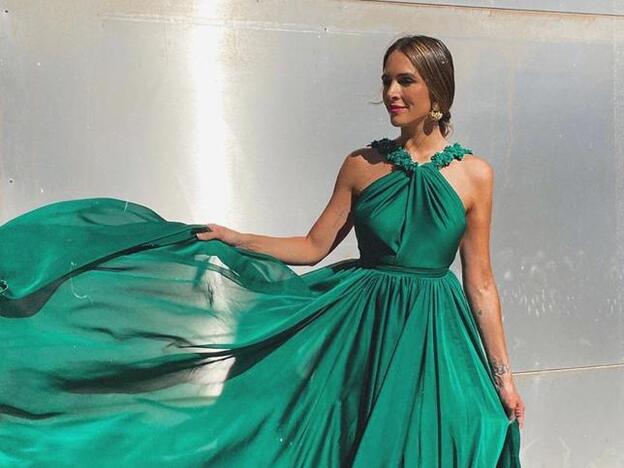 El peinado de Rocío Osorno perfecto para llevar con tu look de invitada o en el día a día (y que puedes hacer en menos de un minuto)