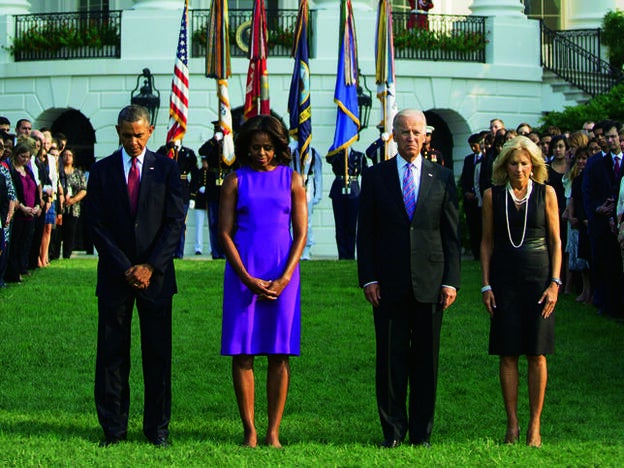 Junto a los Obama, en 2013 en un homenaje a las víctimas del 11-S a las puertas de la Casa Blanca.